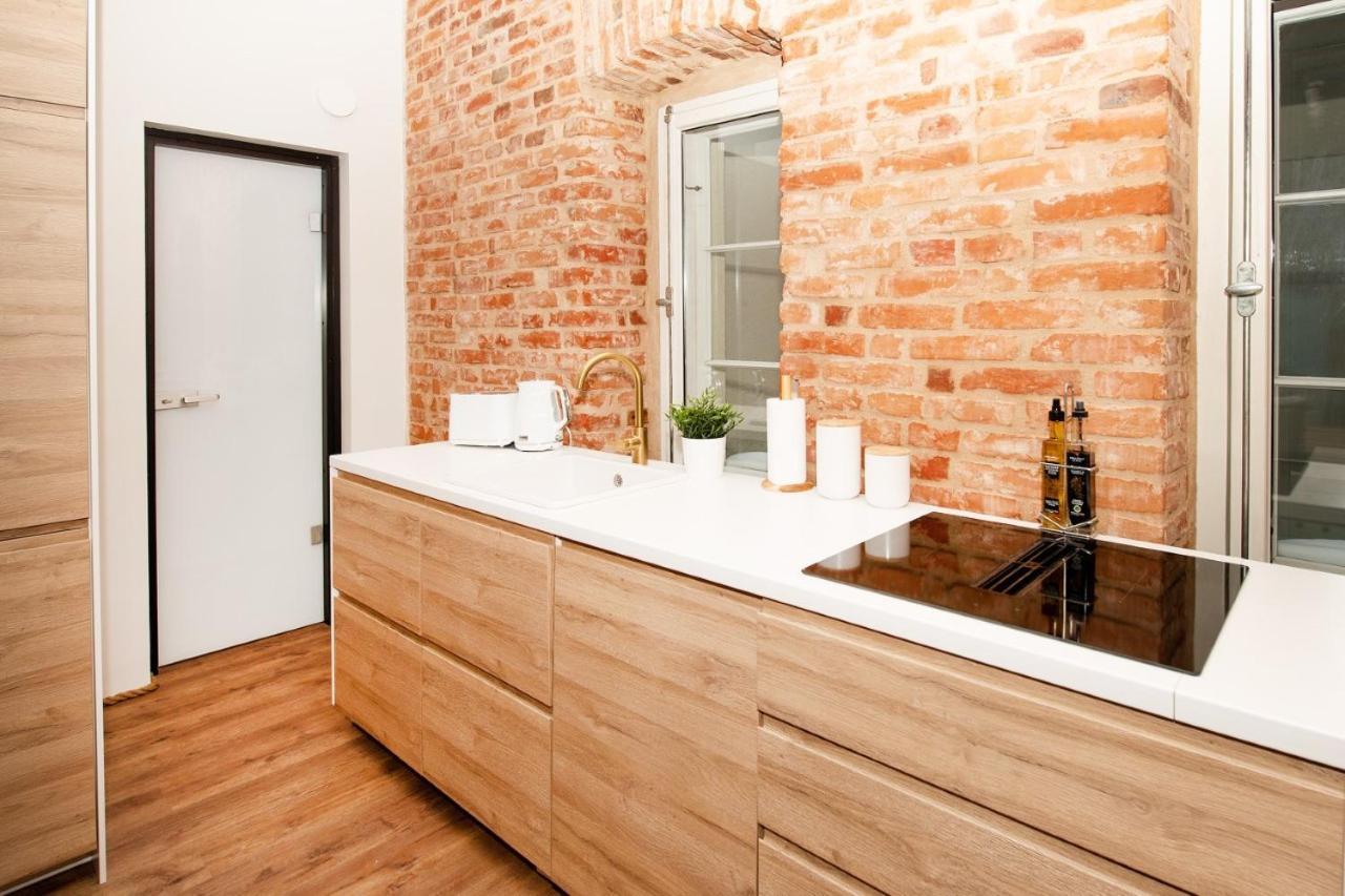 Old Town Luxury Apartment With Sauna Тарту Екстер'єр фото